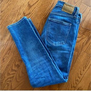 Aritzia Denim Forum Yoko High Rise Slim